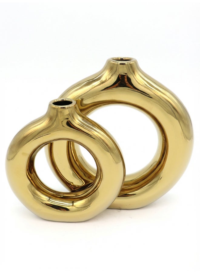 مزهرية سيراميكية لترتيب الزهور الزخرفية، ارتفاع 20.5 سم | لون ذهبي | تصميم مزهرية أورا المنحوتة | الحجم - 24.5x9x20.5 سم | مثالية لتزيين غرفة المعيشة، مثالية لتزيين طاولة القهوة، طاولة الطعام، طاولة الكونسول أو أي مساحة مكتبية أو معيشية